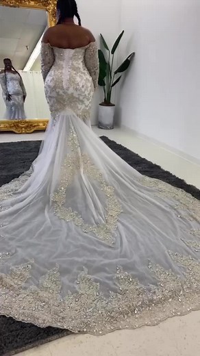 Tag a friend you think would look fabulous in this mermaid gown ✨ Bride: NATAVIA LINK IN THE BIO to book your appointment! #ellazbridal #ellazbridaldesign #wedding #viral #viralvideo #viraltiktok #blackgirltiktok #weddingvibes #bridetobe #brides #bridallook #curvy #plussize #curvytiktok #weddingtiktok #bridal #bride
