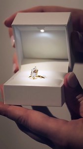 Showcase the brilliance of the ring with our new LED ring box debuting at JCK Las Vegas 💍✨ Visit us and our stunning packaging wall at booth #13089! #JCKLasVegas #RingBox #Box #Packaging #Jeweler #Bridal #FineJewelry | Stuller, Inc.