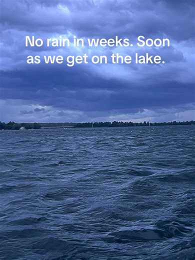 No rain in our area for several weeks. A few hours after we got on the lake. I always love loading the boat with 20 mph winds. #fishin_oconee #lakelife#weathertok #fishtok