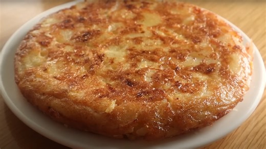 Master the Spanish Omelette with Just 3 Ingredients – Easy, Tasty, and Classic!