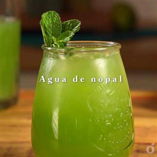 Dale sabor a tu día con esta agua de nopal. ¡Diferente y fácil de hacer! Receta: https://bit.ly/3Onxjie | kiwilimón