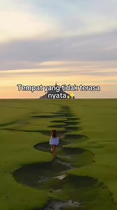 Tempat yang Tidak Terasa Nyata: Cologne Cathedral, Niagara Falls, Santorini & Lainnya