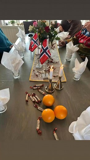 IPT Trøndelag SA: Grande gaard i dag feira vi VM Gull-Sølv og Bronsemedalje🇳🇴🇳🇴🇳🇴 Petter Northug sine VM-medaljer er i Trondheim for øyeblikket, men kommer snart tilbake. Men i det andre skapet henger Terje Langli sin VM-Gull og OL-Gull. Så vi vet godt hvordan de ser ut🇳🇴🇳🇴 | Grande gaard