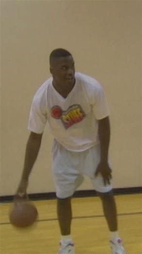 370K views · 3.1K reactions | This iconic moment in 1992 went Shaq shattered the backboard playing 1-on-1 vs Ahmad Rashad! NBA Inside Stuff will receive the 2024 Curt Gowdy Media Award this weekend. | NBA | Facebook