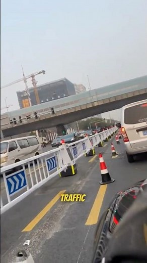 China’s Smart Traffic Control System That Moves Road Lanes Automatically