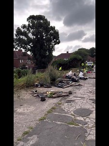 The Old Fold Estate was just one of the many areas our Envrionmental teams were out cleaning up today! 🧹 Our teams work across the borough every day to help keep it clean and tidy 💚 A huge thank you to the Wardley Wombles who joined our teams today, helping to collect over 30 bags of litter and large amounts of fly-tipped waste. Let’s all work together to keep Gateshead tidy! 💚 | Gateshead Council