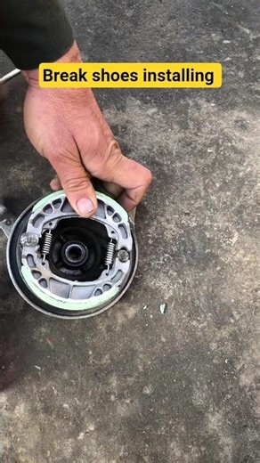 Bike Brake Shoes Installing ASMR 🔧🔥 #ASMR #BikeRepair #Satisfying