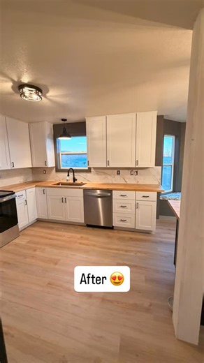 thehouseonpowell on Instagram: "Kitchen ✅ Brandon has spent the last 3 weeks (5 weeks? 6 weeks?) in the kitchen doing alllll the things. Gutted ✅ Walls Repaired ✅ Texture ✅ Built a bay window bench ✅ Flooring ✅ Cabinets ✅ Sink ✅ Moved water line ✅ Moved electric for stove ✅ Cut and poly’d countertops ✅ Baseboards ✅ Literally the list goes on and on and on Kitchens are the heart of the home for a reason and we knew we needed to get everything just right. I’m still torn on what color to paint the 