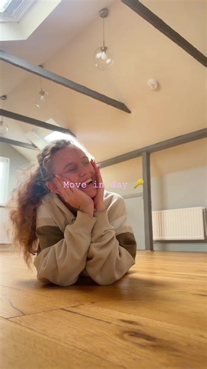 My first executive decision in the new place: testing the durability of the lights 💡 #newapartment #movingvlog #movingvlog #apartmenttour #emptyhouse