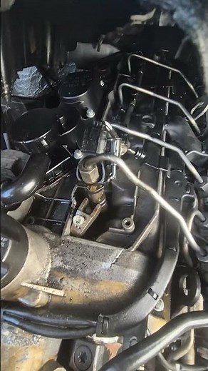 mercedes sprinter w906 injector problem #automobile #car #repair #mechanic #engine #enginekaput
