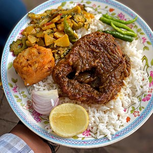 2.8M views · 53K reactions | Eating Rui Fish Curry With Rice, Alu Vorta & Vegetables - Bengali Street Food ©Street Food Hunting https://youtube.com/c/StreetFoodHunting | Street Food Hunting | Facebook