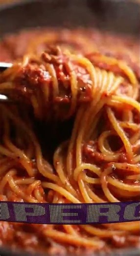 ДОМАШНЯ КОВБАСКА: РЕЦЕПТ, ЯКИЙ ЗВОДИТЬ З РОЗУМУ