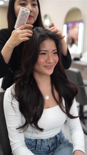 POV: you just found your dream perm ✨ Our blowout digital perm gives you those bouncy, voluminous curls that look styled without the daily effort. Designed to perfection by Hailey at our Art Gallery location 🤍 #digitalperm #koreanperm #koreanhairsalon #hairperm #koreanhairstyle