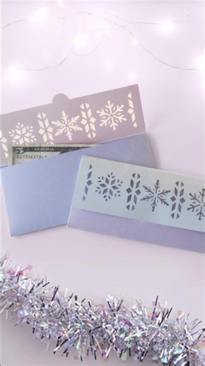 Make your own cash envelopes with your Cricut! #diycard