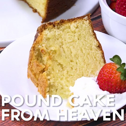 This POUND CAKE FROM HEAVEN is always a hit! Great for parties! You can also freeze the leftovers for later! SO GOOD!!! FULL RECIPE--> http://www.plainchicken.com/2016/03/pound-cake-from-heaven.html | Plain Chicken