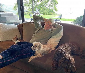 Ellen DeGeneres y su divertida batalla contra un rompecabezas de 4.000 piezas