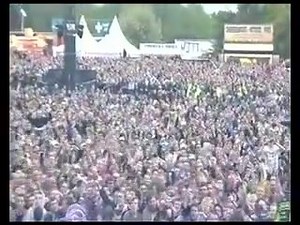 11 years to the day since Oasis kicked off 3 nights at Manchester's Heaton Park in June 2009, playing to a total of over 200,000 fans! Anyone out there with pictures or memories from the gigs? Get sharing in the comments below! #OnThisDay | Oasis