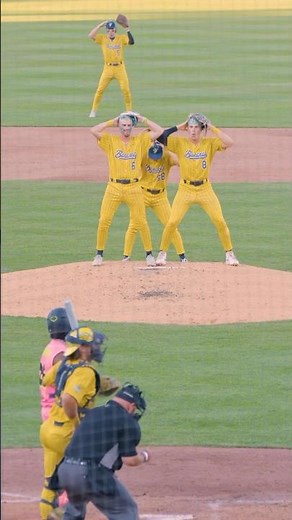 Alvin and the Chipmunks “Witch Doctor” Dance Pitch! #savannahbananas #alvinandthechipmunks #dance