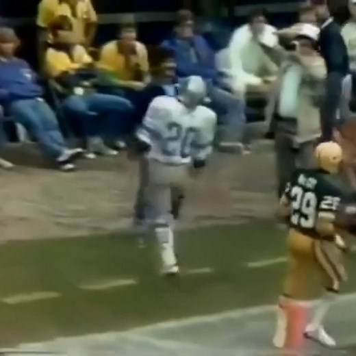 477K views · 6.4K reactions | 1980-9-14 Detroit Lions @ Green Bay Packers (Billy Sims 87-yard touchdown pass from Gary Danielson) | On this day in Professional Football History | Facebook