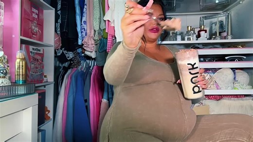 Goddess Shar | shake chug #weightgain #chubby #bbw