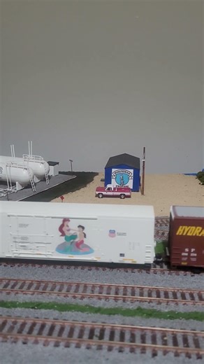 HO Scale CSX Train Passing Through