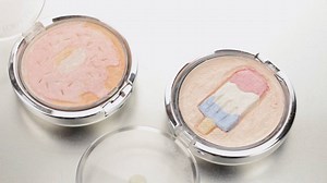 Custom color highlighter gives you the best summer glow! | Crafty