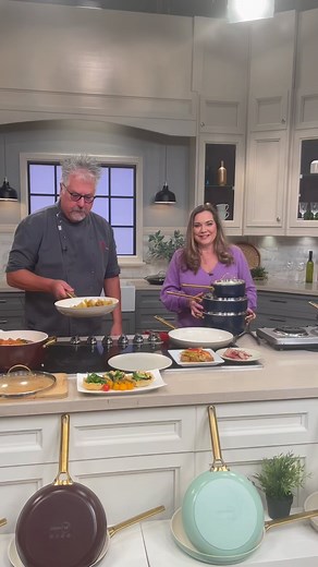 @theoriginalgreenpan is here today @shoptsc with @chefdtv . Gorgeous look and colours. The handles wow you don’t want to miss these. | Renee Deighton