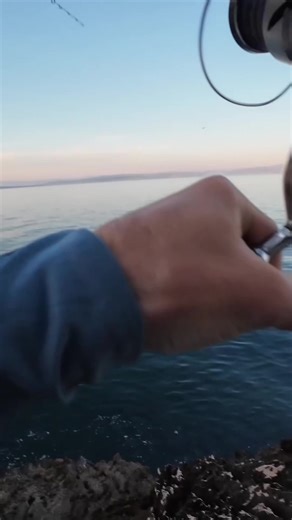 Shore Jigging Techniques for Successful Fishing