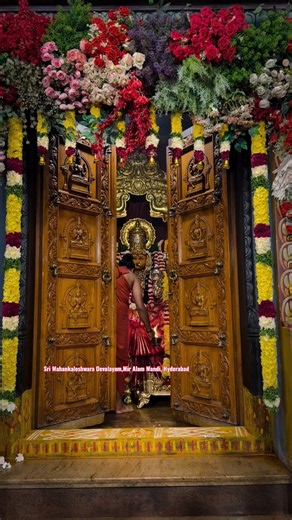 DAY 1*SRI BALA TRIPURA SUNDARI DEVI* Alankarana at Sri Mahankaleshwara Devalayam,Mir Alam Mandi, HYD