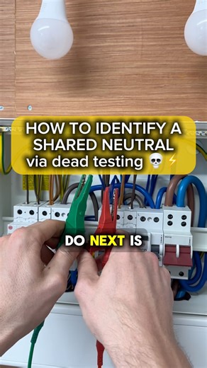 #electrician reveals clip on how to identify and locate shared neutrals ✊⚡️
