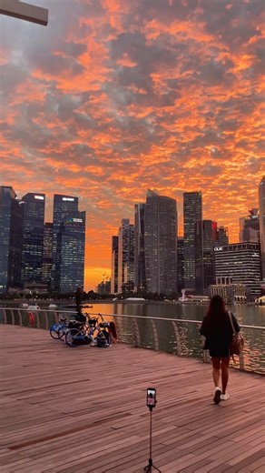 Chandru | Beautiful Evening _ Marina Bay Sands Singapore _ Life after work ❤️ Singapore Sunset Serenade with Aaruyirae AR Rahman Magic 🥰... | Instagram