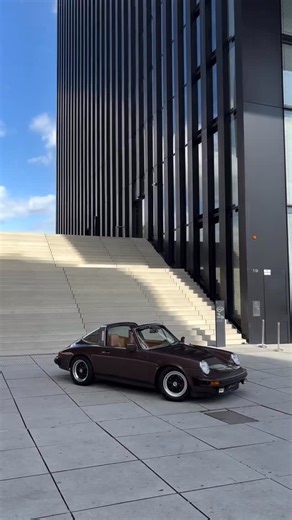 Classic Trader on Instagram: "Dealer Selection: 1976 | Porsche 911 2.7 Partially restored 911 Targa in a rare Brown over Beige leather combination, featuring a fully rebuilt matching-numbers 2.7-liter flat-six and extensive documented mechanical investment of approx. €17,000. Includes engine rebuild, front axle overhaul, brake restoration and hydraulic chain tensioner upgrade. Supported by a 2024 value appraisal (Grade 2). Key Highlights: • Matching-numbers 2.7L engine, fully rebuilt • Partially