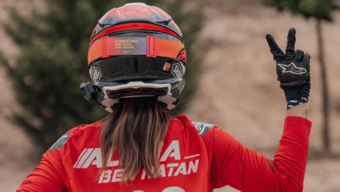 Female Israeli motorcyclist Alona Ben Natan wins championship in FIM Bajas World Cup