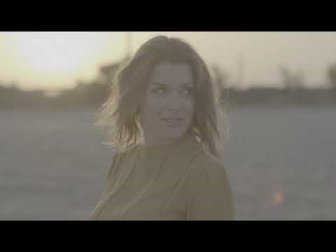 Panasonic Lumix S1 | V-log 10bits 422 | Ungraded beauty Footage to practice grading | Free Download