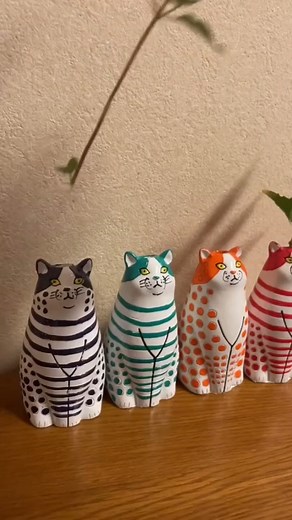 Sadly, my 'Polka Dot Cat Vase' collection is coming to an end. I'm a craftsman, and due to a hand injury, I can no longer complete these works. I had to give up my hobbies and career to fight my injuries. The item in the store is about to be sold outThank you for your love and support of our works. | Saeriesof.SE07