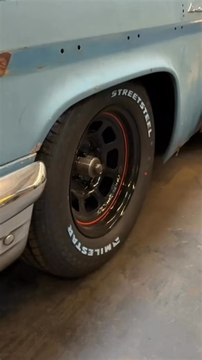 The Mercury came to life today with the help of Gasratz Customs Mark. Holley engine management and a Custom Built Distributor and Bam it fired right up. #weekend in the shop | Lucky Costa / Mobile Tech