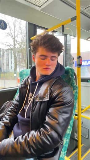 10K views · 34 reactions | Random Act Of Kindness In The Bus! | Pretty Makeup | Facebook