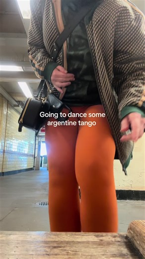 Those moves were decidedly not Argentine tango lol #lesbiansoftiktok #argentinetango #triangulo