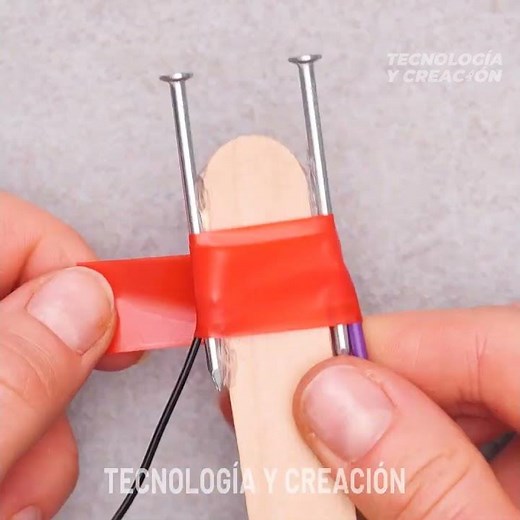 2 Crazy DIY Lighters Out Of A Battery