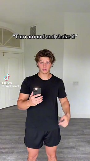 Brooke Monk's Shake It Dance Challenge