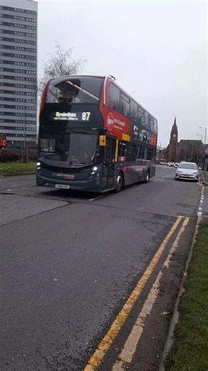 2 flashes, a wave and 1 horn from the legend driver on 6957-YX68USG E400 MMC 💯💯💯💯💯