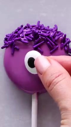 Super cute one-eyed monster pop 💜 | So Yummy