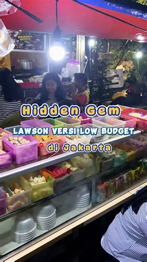 Seneng banget, nemu bakso baksoan ala lawson murah banget, tempatnya nyenoil di dalam gang dan deket kali. Tapi kuahnya seger banget. Maps searching : 📍Warung Keppo new #hiddengems #shabushabu #odeng #jajanpinggirjalan #streetfood #kulinerjaktim #kulinerjaksel #chickenkatsu #kulinermurah #ttpetualangpro