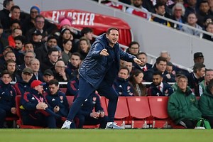 What Arsenal fans did to tease Chelsea supporters at the Emirates during last night’s game