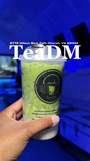 If your love language is tea, consider this your sign 👀🧋 📍 TeaDM Plus, 6779 Wilson Blvd, Falls Church, VA 22044 TeaDM is a modern tea spot serving bold, creative blends made with quality ingredients—perfect for matcha lovers and fruit tea fans alike. From creamy lattes to refreshing jasmine-based teas, every sip delivers flavor and vibes. ✨ Staff favorites we tried: 🍌 Banana Matcha Latte – smooth, earthy matcha with a subtle banana sweetness 🍓 CosmopoliTea – jasmine green tea infused with s