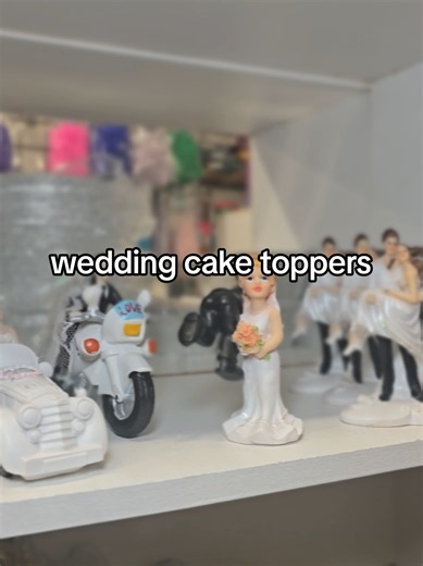 The perfect finishing touch for your big day ✨💍 These wedding cake toppers add such a personal, romantic touch to your celebration 🤍 Whether your style is classic, modern, rustic, or fun, they’re designed to make your cake feel extra special 🎂