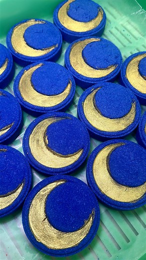 MAKING OUR LISA FRANK SOAP BAR(AGAIN)🌈🦄🐆 #bath #bathbomb #bathbombdemo #bathbombdrop #bathbombs #559 #bathtime #glitter #bathbombaddict #lisafrank #rainbow #soap #soapmaking #fail | soapcute_california