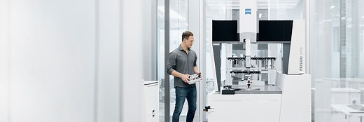 Bridge-type coordinate measuring machines from ZEISS | Fast and precise