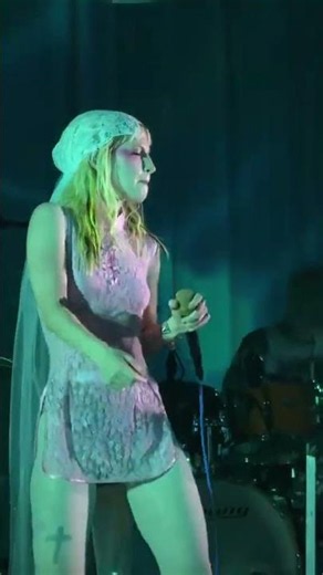 Zissou - Hayley Williams #tour