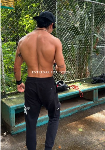 Entrenar solo por verte bien es lo más vacío que existe…